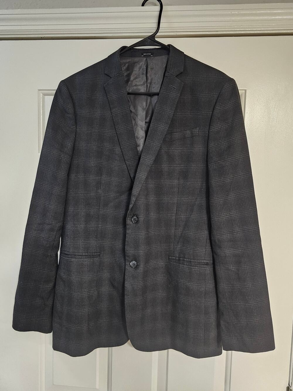 J. Ferrar Plaid Sport Coat Blazer 42L Charcoal Gray Two Button Career Classic